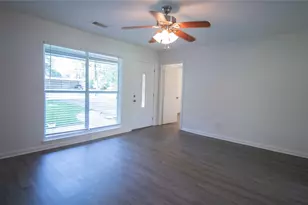 322 Broad Ripple Dr, Houston, TX 77336 - Photo 4