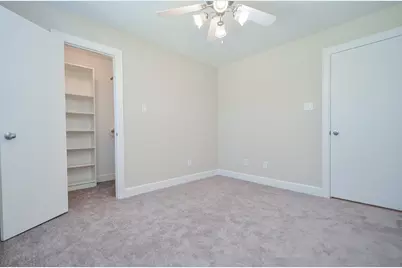 924 E 39th Street, Houston, TX 77022 - Photo 26
