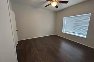 2213 S Braeswood Blvd, Houston, TX 77030 - Photo 24