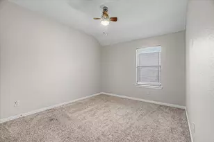 4702 Seabird St, Baytown, TX 77521 - Photo 34