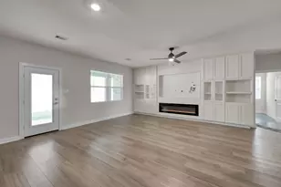 6294 Wedgewood Hls Dr, Conroe, TX 77304 - Photo 4