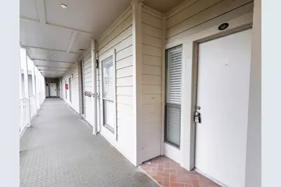 401 Lakeside Lane #111, Nassau Bay, TX 77058 - Photo 2