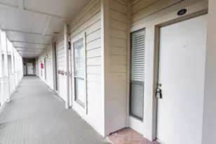 401 Lakeside Ln, Nassau Bay, TX 77058 - Photo 2