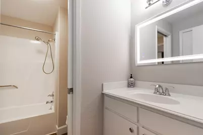 401 Lakeside Lane #111, Nassau Bay, TX 77058 - Photo 26