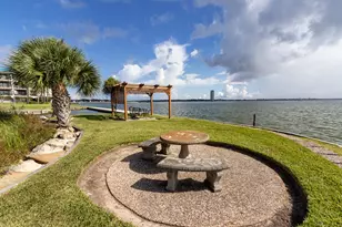 401 Lakeside Ln, Nassau Bay, TX 77058 - Photo 40