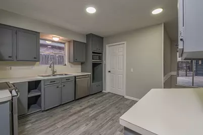 16911 Summit Oaks Lane, Spring, TX 77379 - Photo 8