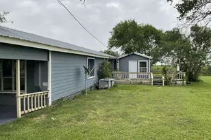5589 County Rd 469, Brazoria, TX 77422 - Photo 12