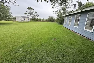 5589 County Rd 469, Brazoria, TX 77422 - Photo 12