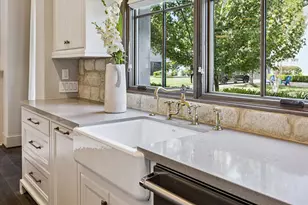 3402 Banbury Pl, Houston, TX 77027 - Photo 20