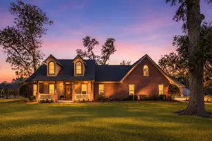 350 Pecan Estates Rd, Angleton, TX 77515 - Photo 2