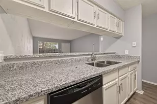 7313 Gulf Freeway, Houston, TX 77017 - Photo 14