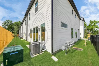 2434 Harrington Street, Houston, TX 77026 - Photo 38