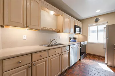 5851 Doliver Drive #22, Houston, TX 77057 - Photo 14