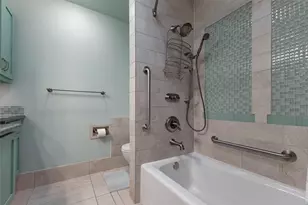 5851 Doliver Dr, Houston, TX 77057 - Photo 30
