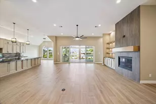 620 Appia Dr, Kemah, TX 77565 - Photo 8