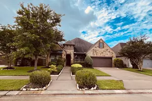 10210 Majestic Ct, Missouri City, TX 77459 - Photo 2
