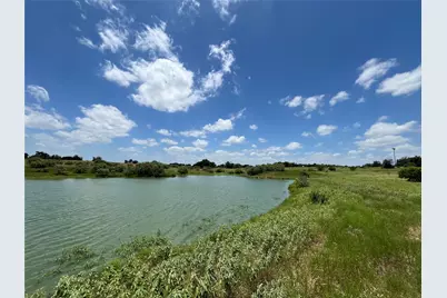 1018 Red Town Rd, Elgin, TX 78621 - Photo 4