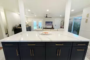 202 Pine St, Lake Jackson, TX 77566 - Photo 12