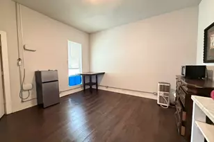 1211 W Park Ave, Orange, TX 77630 - Photo 6