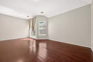 9846 N Villa Dr, Houston, TX 77064 - Photo 4