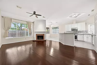 9846 N Villa Drive, Houston, TX 77064 - Photo 8