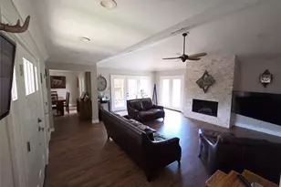 2621 Country Club Blvd, Sugar Land, TX 77478 - Photo 2