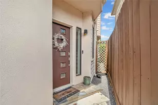1624 Vermont St, Houston, TX 77006 - Photo 6