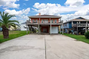 989 Biscayne, Crystal Beach, TX 77650 - Photo 2