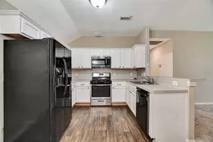 24211 Soft Pine Dr, Houston, TX 77336 - Photo 10