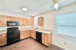 10118 Spotted Horse Dr, Houston, TX 77064 - Photo 10