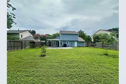 10118 Spotted Horse Drive, Houston, TX 77064 - Photo 18