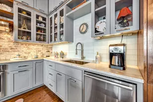 2400 Mechanic St, Galveston, TX 77550 - Photo 38