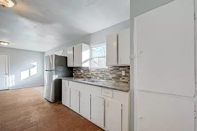 5322 Westover Street, Houston, TX 77033 - Photo 8
