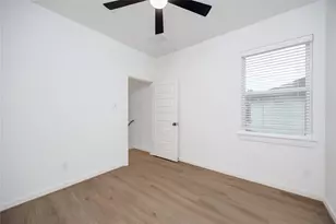 1951 Longmire Villas Ct, Conroe, TX 77304 - Photo 24