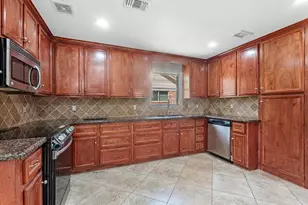 711 Lodgehill Ln, Houston, TX 77090 - Photo 6