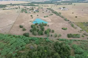 1733 Co Rd 376, Shiner, TX 77984 - Photo 38