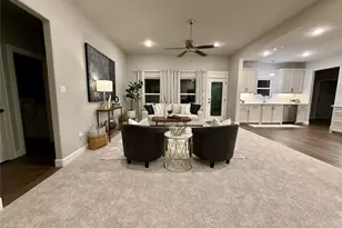 58 Lantana Ct, Lake Jackson, TX 77566 - Photo 2