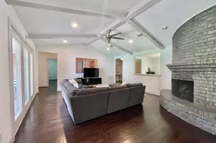 5638 Grape St, Houston, TX 77096 - Photo 8