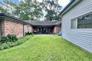 5638 Grape St, Houston, TX 77096 - Photo 36