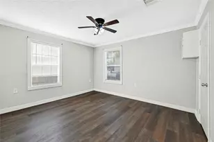 7337 Miley St, Houston, TX 77028 - Photo 10