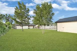 7337 Miley St, Houston, TX 77028 - Photo 12