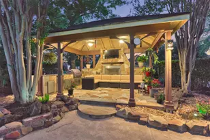 609 Edgewood Dr, Montgomery, TX 77356 - Photo 4