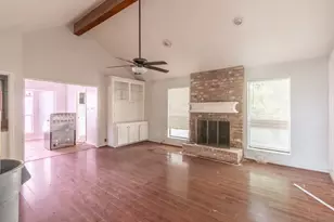 15218 La Paloma Dr, Houston, TX 77083 - Photo 2