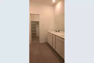 421 Robin Street, Angleton, TX 77515 - Photo 8