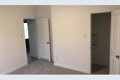 421 Robin Street, Angleton, TX 77515 - Photo 10