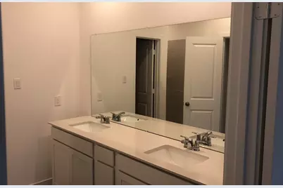 421 Robin Street, Angleton, TX 77515 - Photo 6