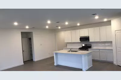 421 Robin Street, Angleton, TX 77515 - Photo 4