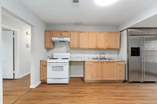 5042 Bataan Rd, Houston, TX 77033 - Photo 10