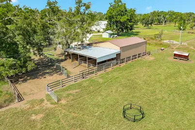 620 Brit Baily Blvd, Angleton, TX 77515 - Photo 34