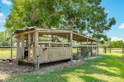 620 Brit Baily Blvd, Angleton, TX 77515 - Photo 48